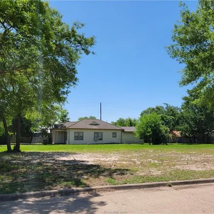 Buy this 4 bed house on 499 Mitchell Street in Bryan, TX 77801