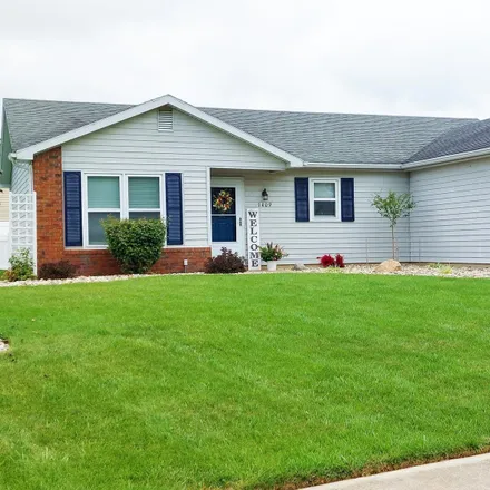 Buy this 3 bed house on 1411 Fairview Run in Kendallville, IN 46755