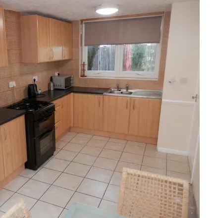Rent this 3 bed townhouse on St Marks Crescent in Park Central, B1 2PY