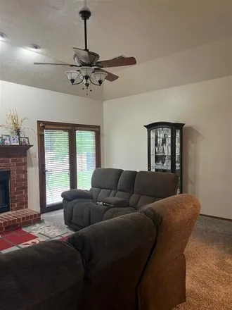 Image 3 - 417 SW 79th St, Lawton, Oklahoma, 73505 - House for sale