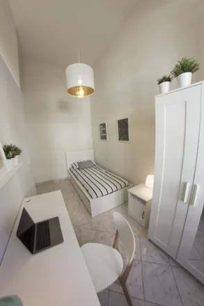 Rent this 5 bed room on Piazza della Signoria in 50122 Florence FI, Italy