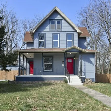 Buy this 3 bed house on 2043 North Grant Avenue in Springfield, MO 65803