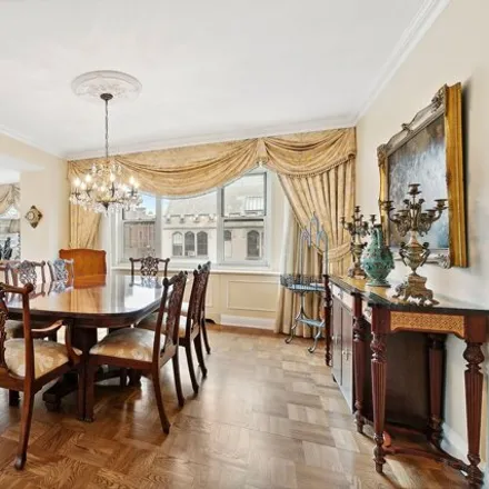 Image 2 - 164 East 68th Street, New York, NY 10065, USA - Apartment for sale