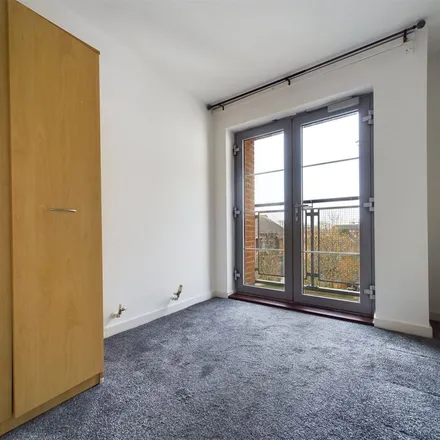 Image 4 - White Close, Slough, SL1 3TU, United Kingdom - Apartment for rent