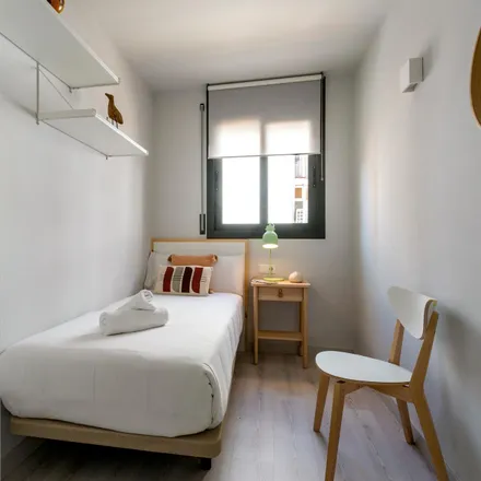 Image 8 - Carrer de Pujós, 08904 l'Hospitalet de Llobregat, Spain - Apartment for rent