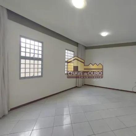 Rent this 3 bed house on Rua Elias Ferreira in Cidade Jardim, Uberaba - MG