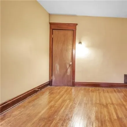 Image 8 - 361 Beard Avenue, Buffalo, NY 14214, USA - Apartment for rent