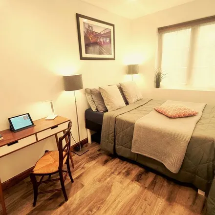 Rent this 2 bed apartment on Queens St in Long Island City, NY