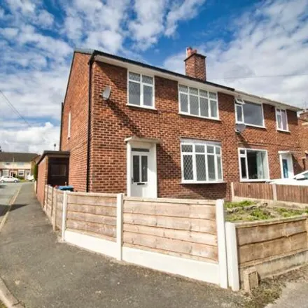Buy this 3 bed duplex on Laburnum Road in Cheshire West and Chester, CW9 7JT