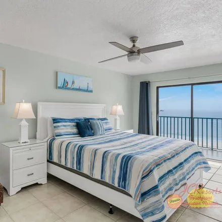 Rent this 3 bed condo on Indian Shores