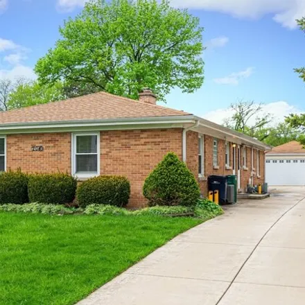 Rent this 2 bed house on 719 East Maple Street in Lombard, IL 60148
