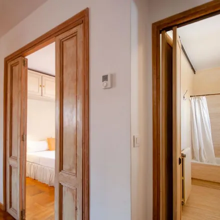 Image 7 - Carrer d'Anglí, 7, 08017 Barcelona, Spain - Apartment for rent