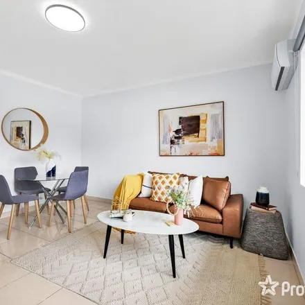 Image 8 - Sandal Crescent, Carramar NSW 2163, Australia - Apartment for rent
