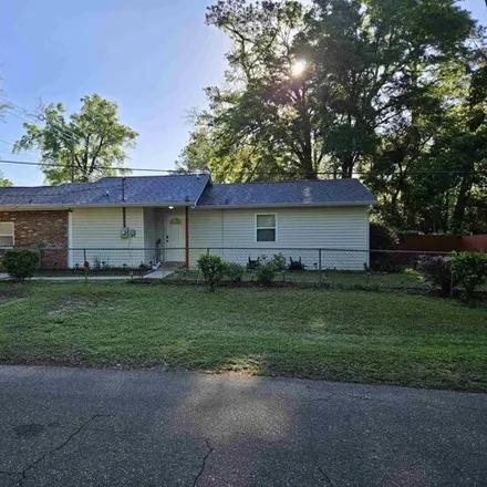 Rent this 4 bed house on 2709 Lake Palm Drive in Tallahassee, FL 32310