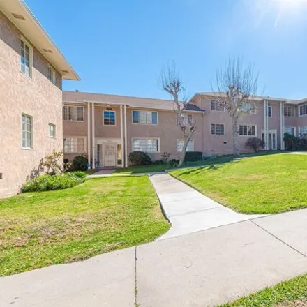 Buy this 2 bed condo on Hillcrest & Pinafore in Hillcrest Drive, Los Angeles