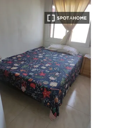 Rent this 1 bed room on Escola Coves d'en Cimany in Carrer de les Coves d'en Cimany, 08001 Barcelona
