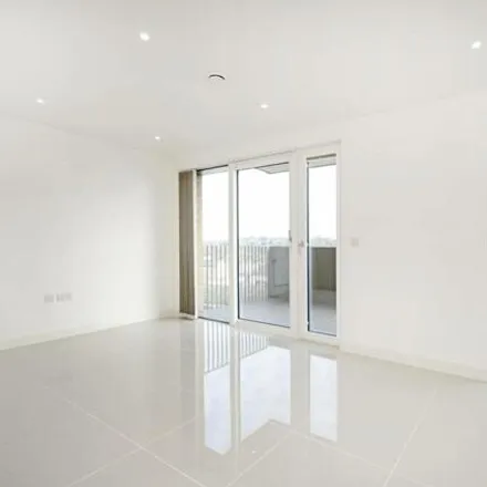 Image 2 - Lakeview, Moorhen Drive, The Hyde, London, NW9 7FF, United Kingdom - Apartment for rent
