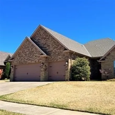 Rent this 4 bed house on 712 Kearny Lane in Oklahoma City, OK 73099