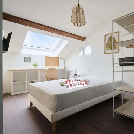 Rent this 4 bed room on 14 Rue du Lieutenant Henri Crépin in 54100 Nancy, France