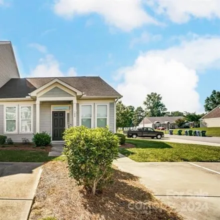 Buy this 2 bed townhouse on 142 North Canyon Ridge Drive in Mount Holly, NC 28120