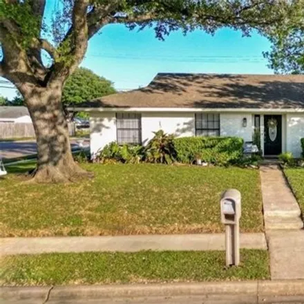 Buy this 3 bed house on 299 Longfellow Lane in Victoria, TX 77904