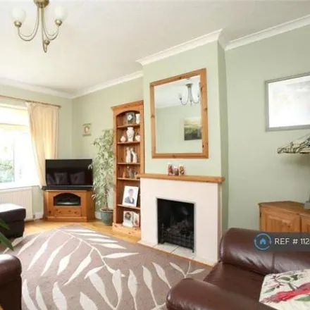 Image 3 - Milton Road, Banstead Road, Caterham on the Hill, CR3 5QH, United Kingdom - House for rent