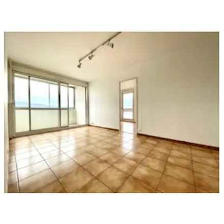 Rent this 4 bed apartment on 11 Rue Eugène Sue in 38100 Grenoble, France