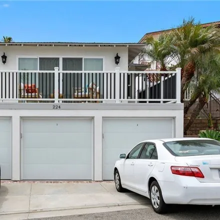 Buy this 3 bed house on 224 Avenida Cabrillo in San Clemente, CA 92672