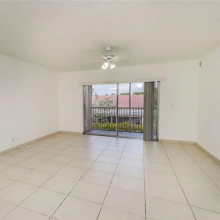 Image 6 - 8394 Royal Palm Boulevard, Coral Springs, FL 33065, USA - Condo for sale