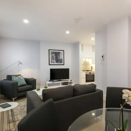 Image 2 - 52 Shaftesbury Ave  London W1D 6LP - Apartment for rent