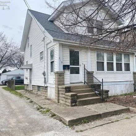 Buy this 2 bed house on 1121 1st Street in Sandusky, OH 44870