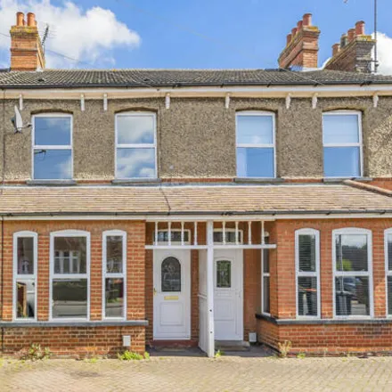 Image 1 - Kirby Road Surgery, Kirby Road, Dunstable, LU6 1SG, United Kingdom - Townhouse for sale