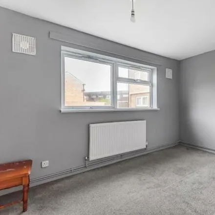 Image 3 - unnamed road, Aylesbury, HP19 7QR, United Kingdom - Apartment for sale