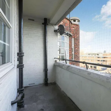 Image 5 - Keston House, Kinglake Street, London, SE17 2RB, United Kingdom - Room for rent