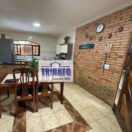 Buy this 3 bed house on Rua dos Jornalistas in Jardim Telles de Menezes, Santo André - SP