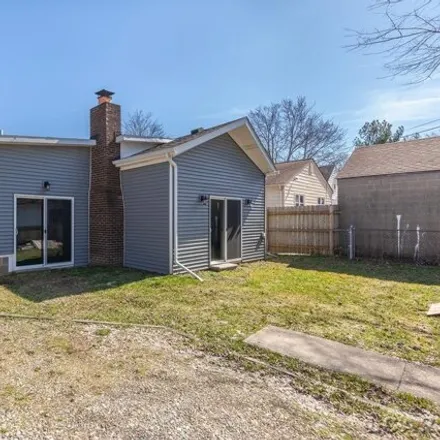 Image 3 - 114 Clarence Street, Belleville, MI 48111, USA - House for sale