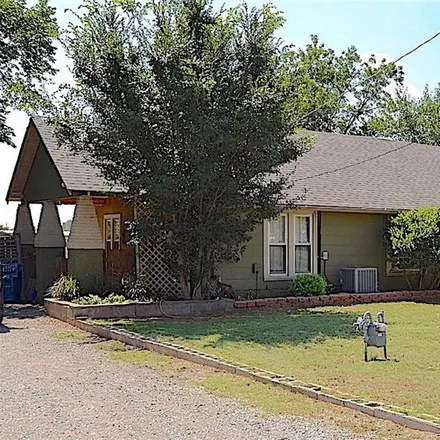 Buy this 2 bed house on 606 West 4th Street in New Cordell, Washita County