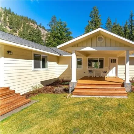 Buy this 3 bed house on 5347 Navarre Coulee Road in Chelan County, WA 98816