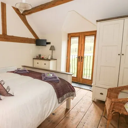 Rent this 3 bed townhouse on Llanbadarn Fynydd in LD1 6YH, United Kingdom