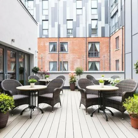 Image 4 - Charlotte Despard Avenue, London, SW11 5HN, United Kingdom - Apartment for sale