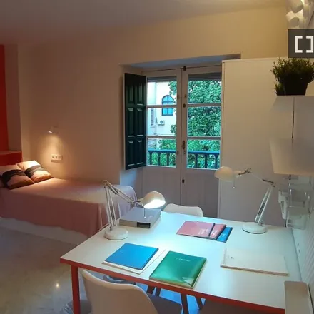 Rent this 1 bed room on unnamed road in Granada, Spain