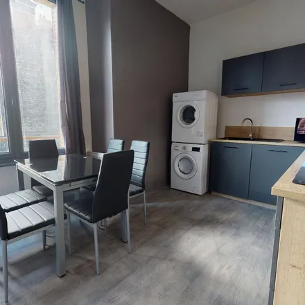 Rent this 5 bed apartment on 22 Avenue des Paulines in 63000 Clermont-Ferrand, France