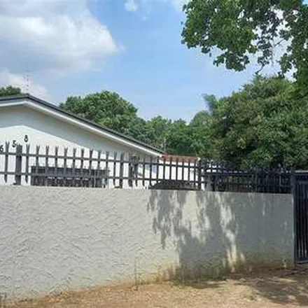 Rent this 1 bed apartment on R80 in Roseville, Pretoria