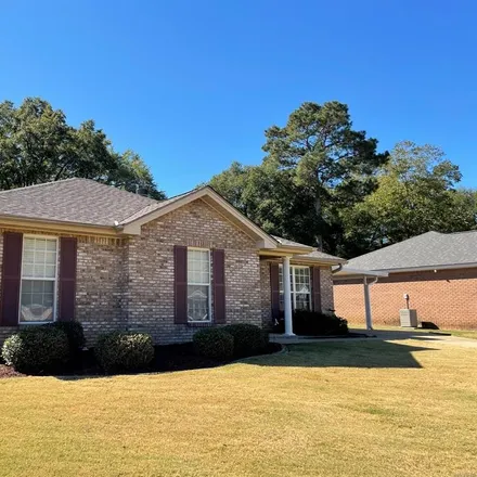 Buy this 3 bed house on 810 Joan Lane in Prattville, AL 36067