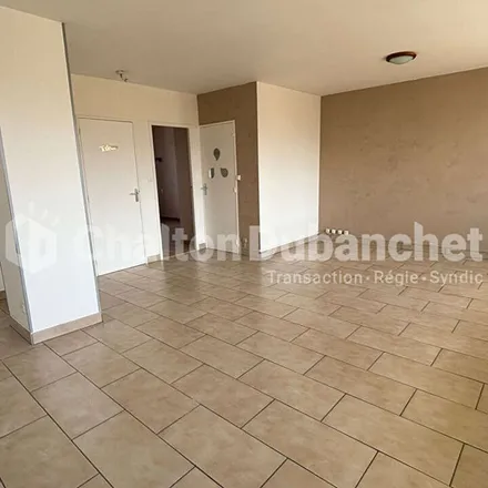 Rent this 2 bed apartment on Quai de Pincourt in 42300 Roanne, France