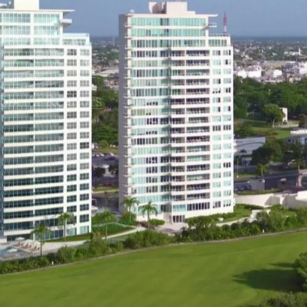 Buy this studio apartment on Puerto Cancun Golf Course in Calle Guadalupe Victoria, 77524 Cancún