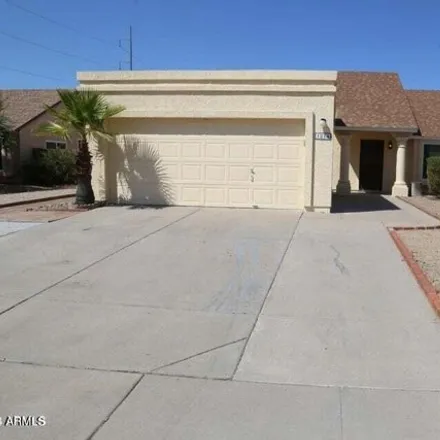 Rent this 3 bed house on 1214 East Kerry Lane in Phoenix, AZ 85024