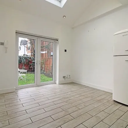 Rent this 2 bed apartment on Gypsy Corner in Leamington Park, London