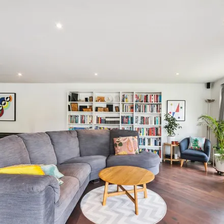 Image 3 - Viewpoint, 30-32 Highbury Grove, London, N5 2AL, United Kingdom - Apartment for rent