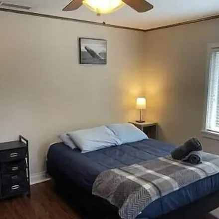 Rent this 2 bed house on Tallahassee
